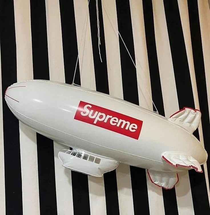 Supreme Inflatable Blimp FW17 2017 Red White Big Box Logo Streetwear Accessory