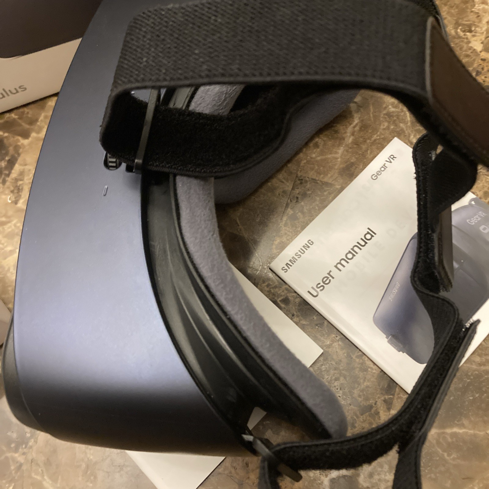 Samsung Gear VR SM-R323 Oculus Virtual Reality Headset GH69-28208A New Open Box