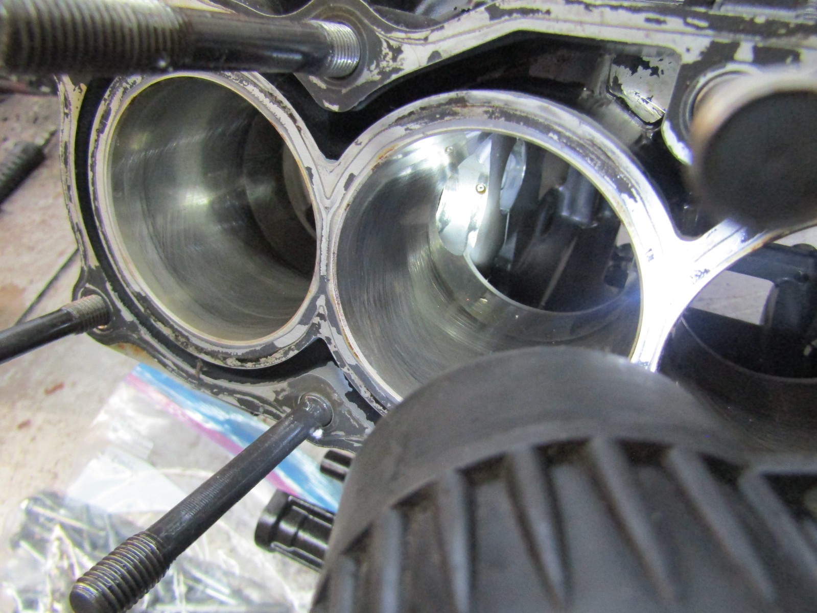 USED OEM 2017 - 2020 Yamaha Crankcase Assembly Halves YZF-R6 R6 BN6-15100-09-00