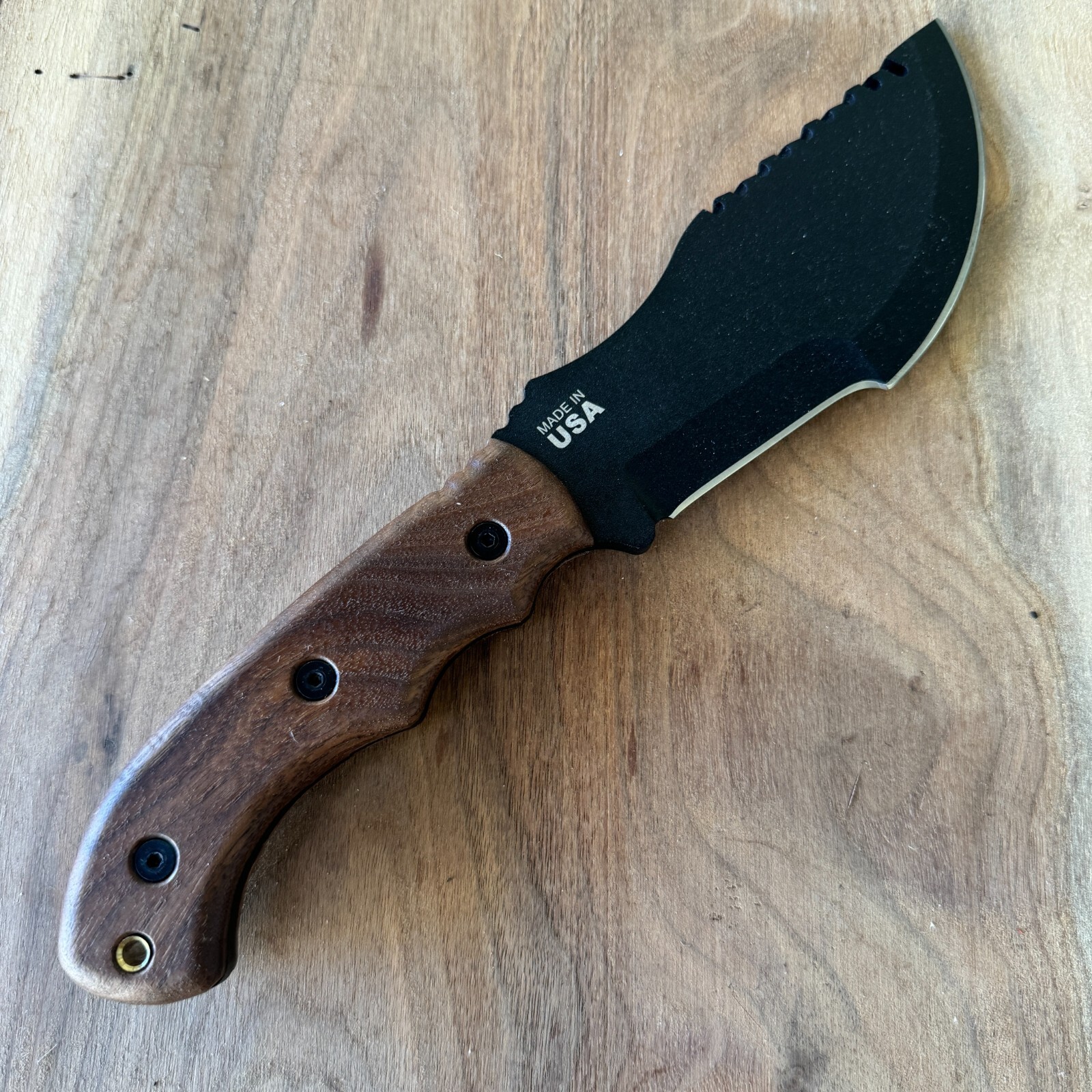 Walnut scales compatible with TOPS Tom Brown Tracker knife
