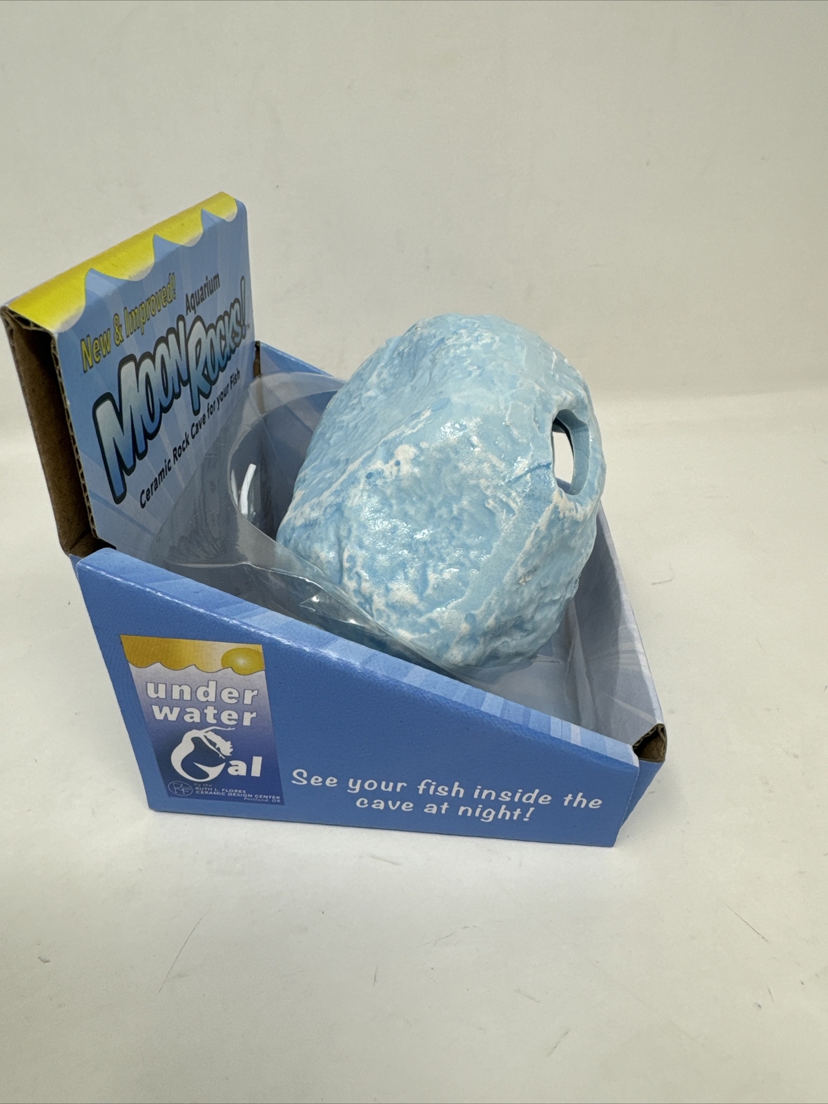 Aquarium Rock Cave Moon Rock Glow-in-the-Dark Ceramic Fish Cave Blue White NEW