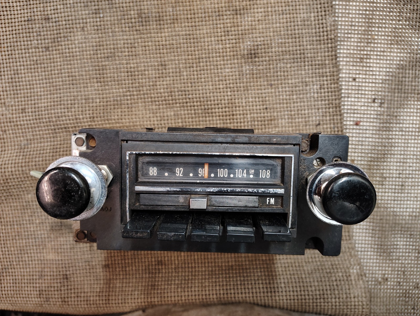 1971-73 Buick Riviera Wildcat Electra 225 LeSabre Factory AM FM Radio 34BFP2