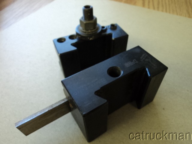 Small Dorian Quick Change Tools D25AXA-1M & D25AXA-7-71C w/ Cut-Off Blade