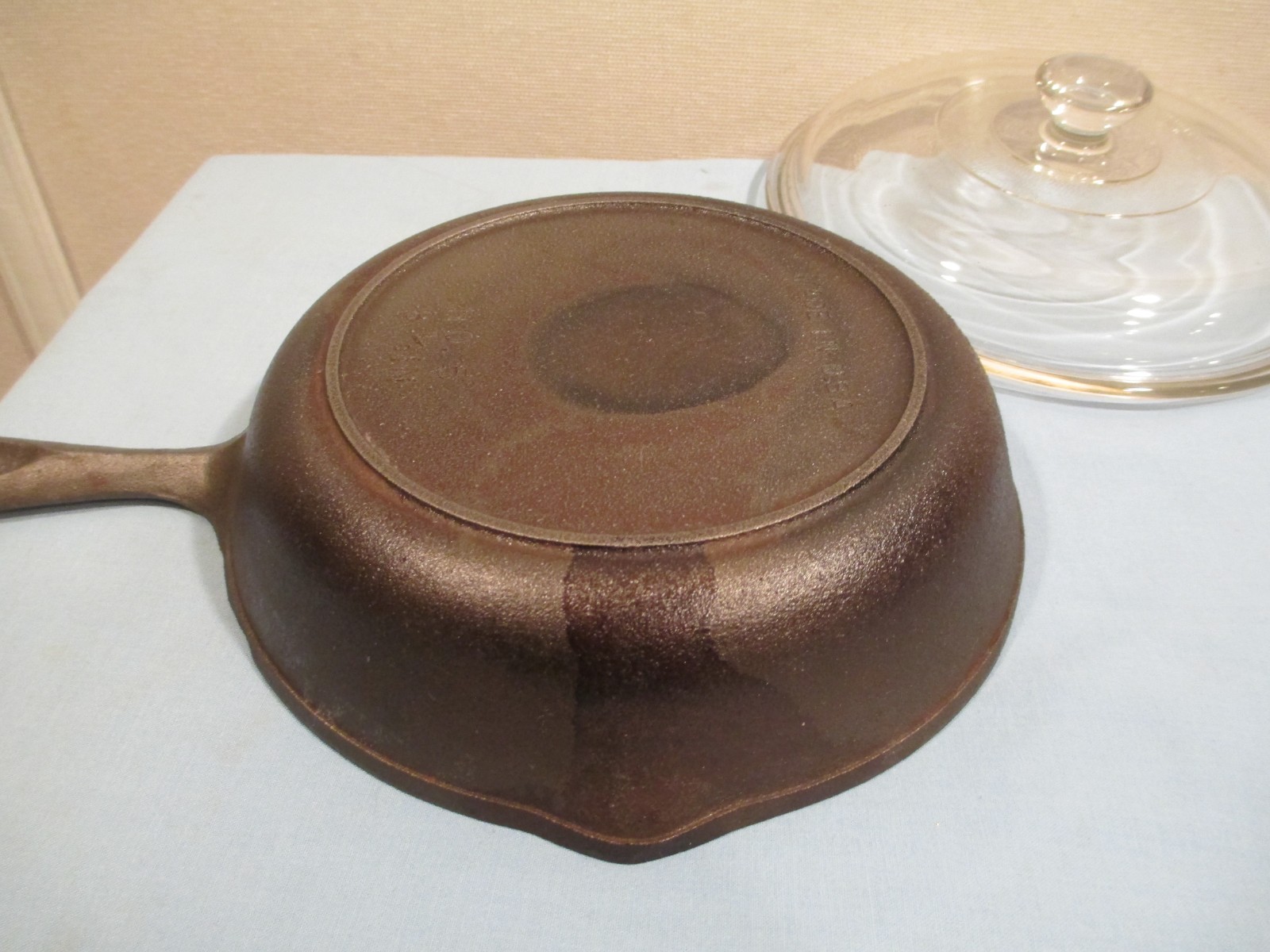 Birmingham Stove & Range No.5 Cast Iron Skillet with Glass Lid