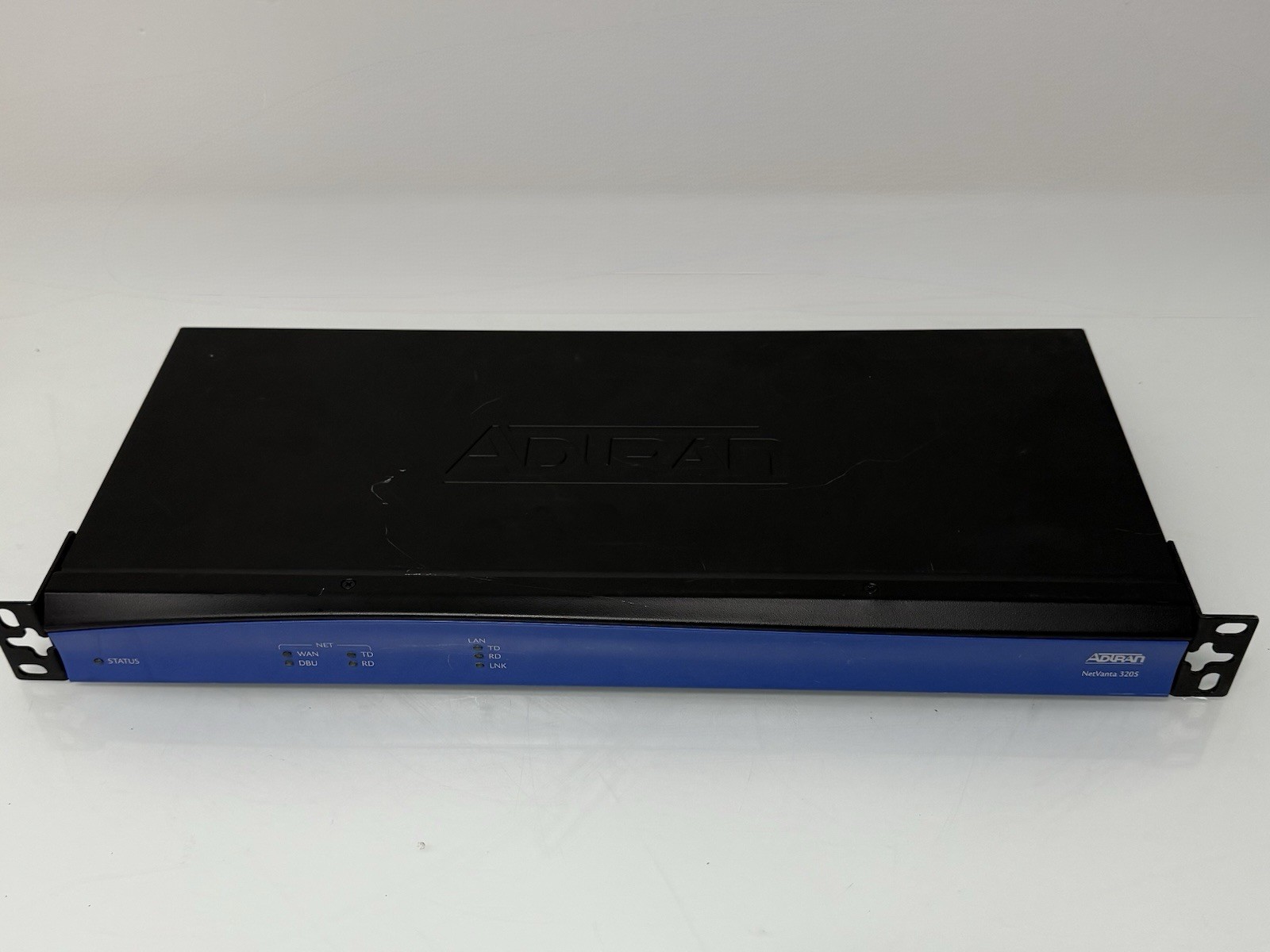 Adtran NetVanta 3205 1203870G1 W Rack Ears