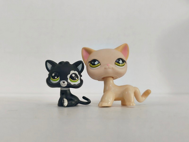 2pcs/lot Littlest Pet Shop LPS Black Kitten and Yellow Cat #733 Figure Toys