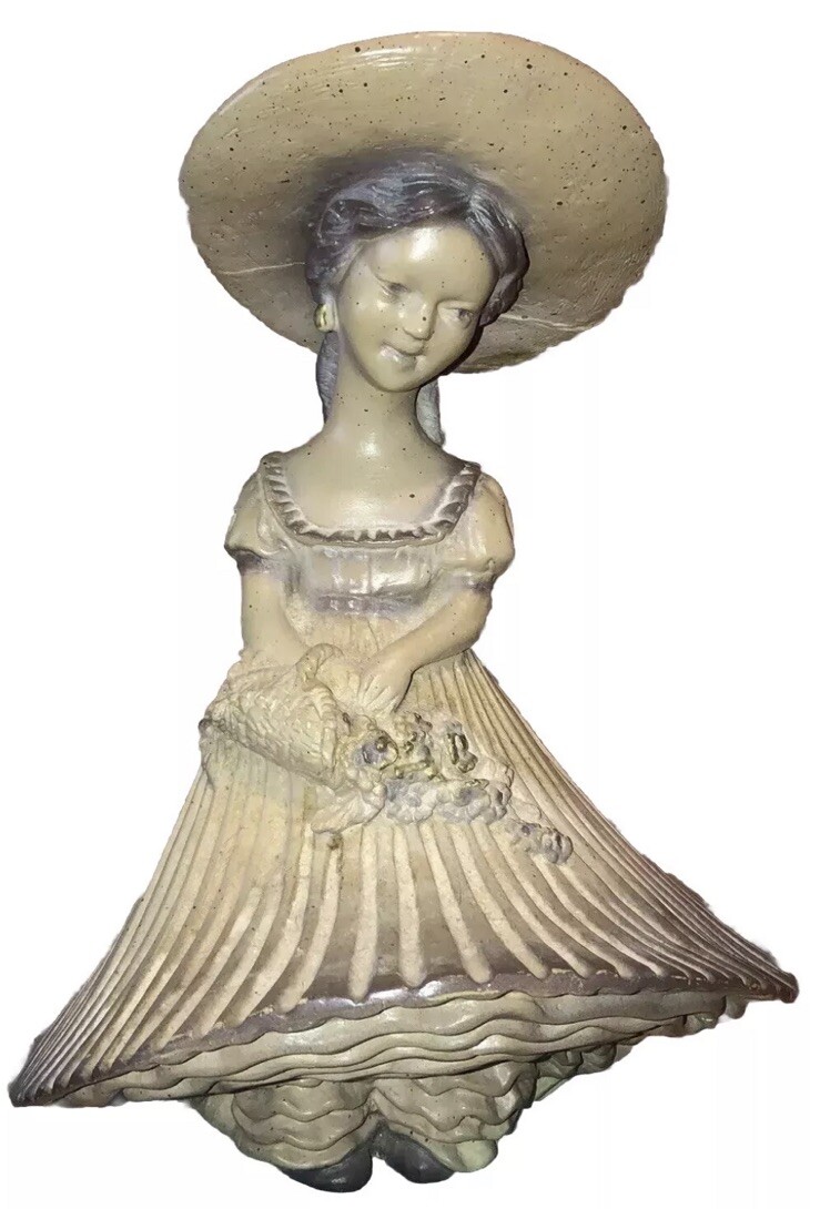 1975 Universal Statuary Garden Sculpture Figurine 12” Southern Belle Girl 😊