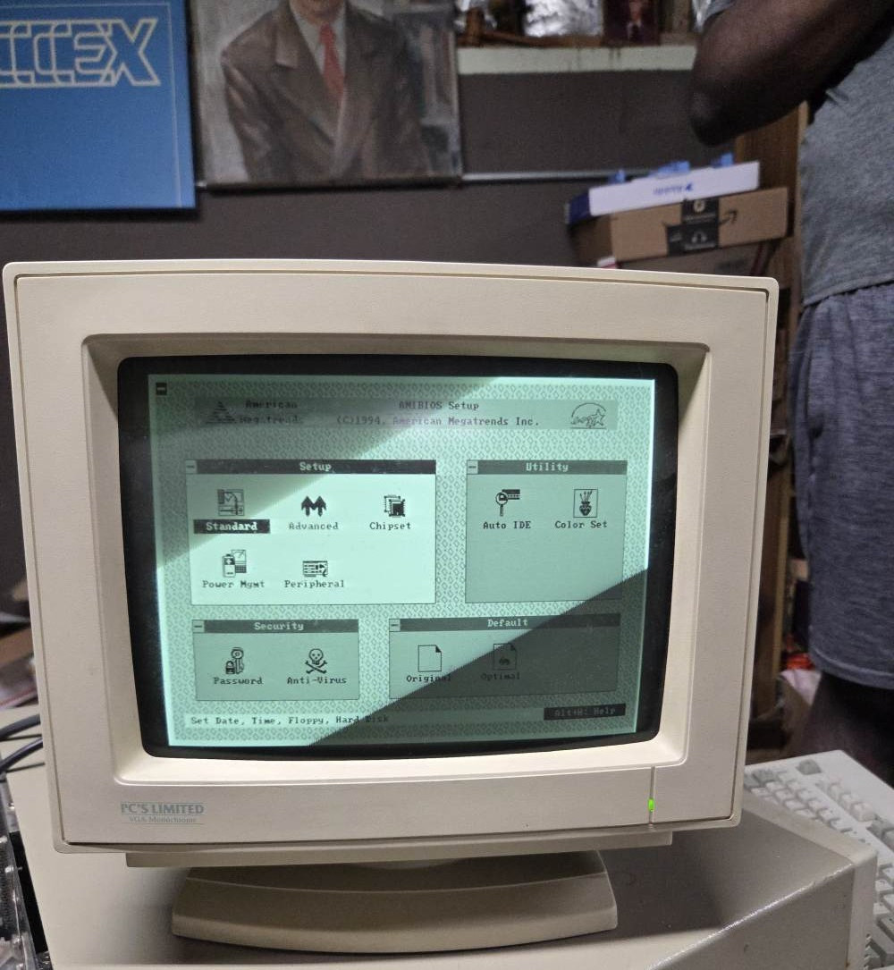 Vintage 1988 PC's Limited/Dell B&W 12" VGA monochrome CRT monitor, still working