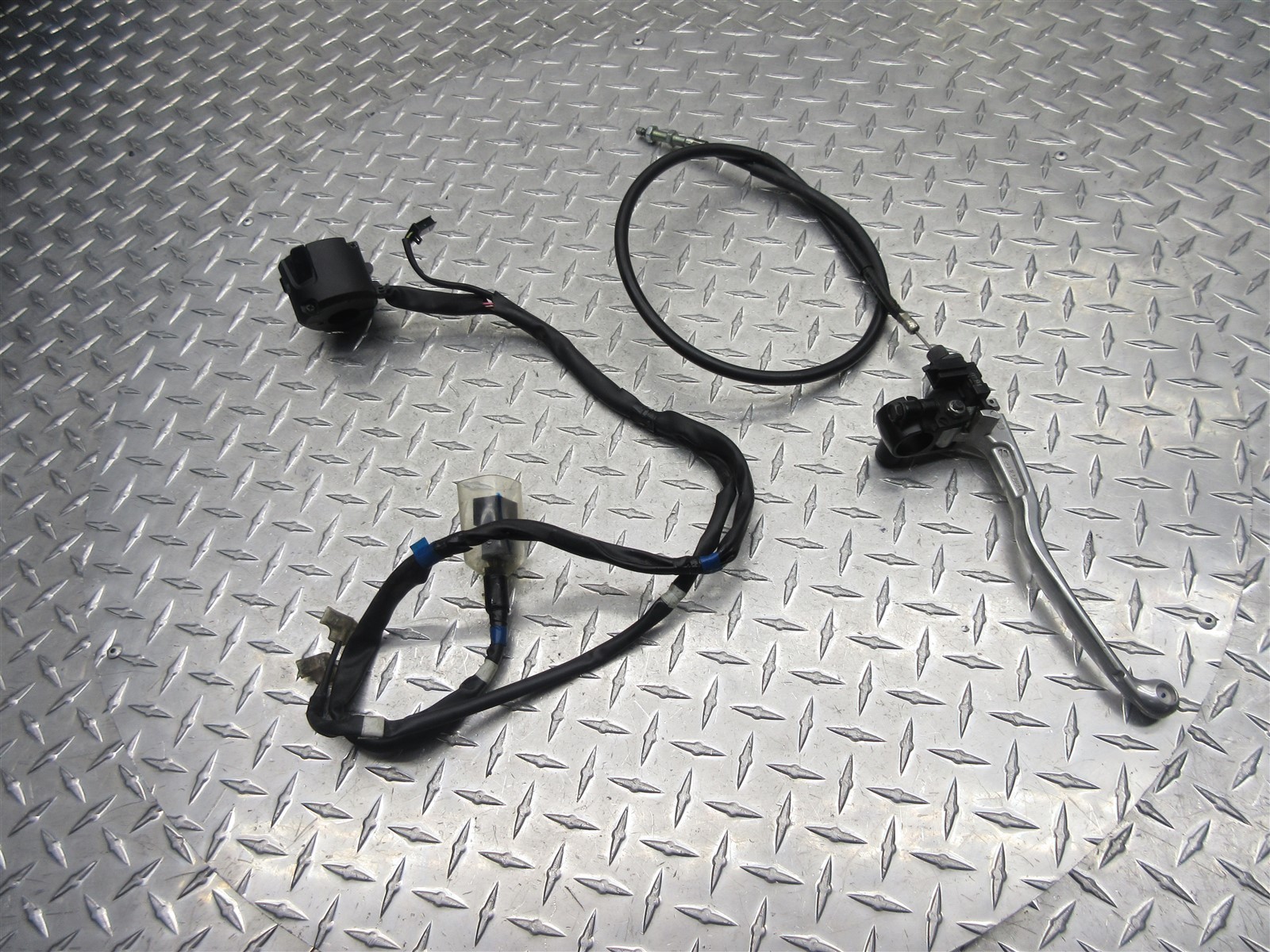 2025 25-26 Yamaha YZFR3 R3 Left Switch Clutch Control Lever Perch Cable Lot