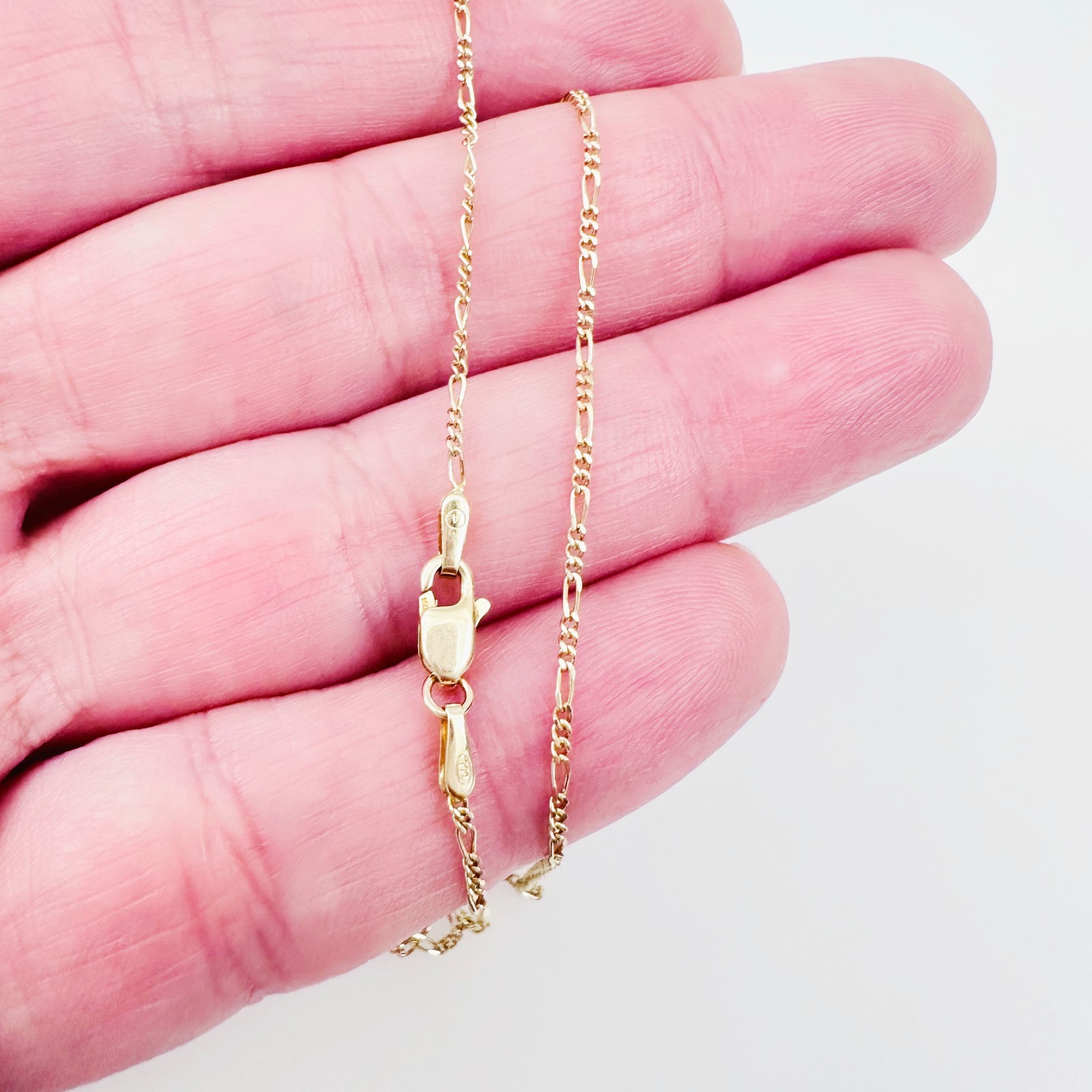 Estate Solid 14K Yellow Gold Thin Figaro Link Chain Necklace 1.2mm 18 1/4", 1.9g