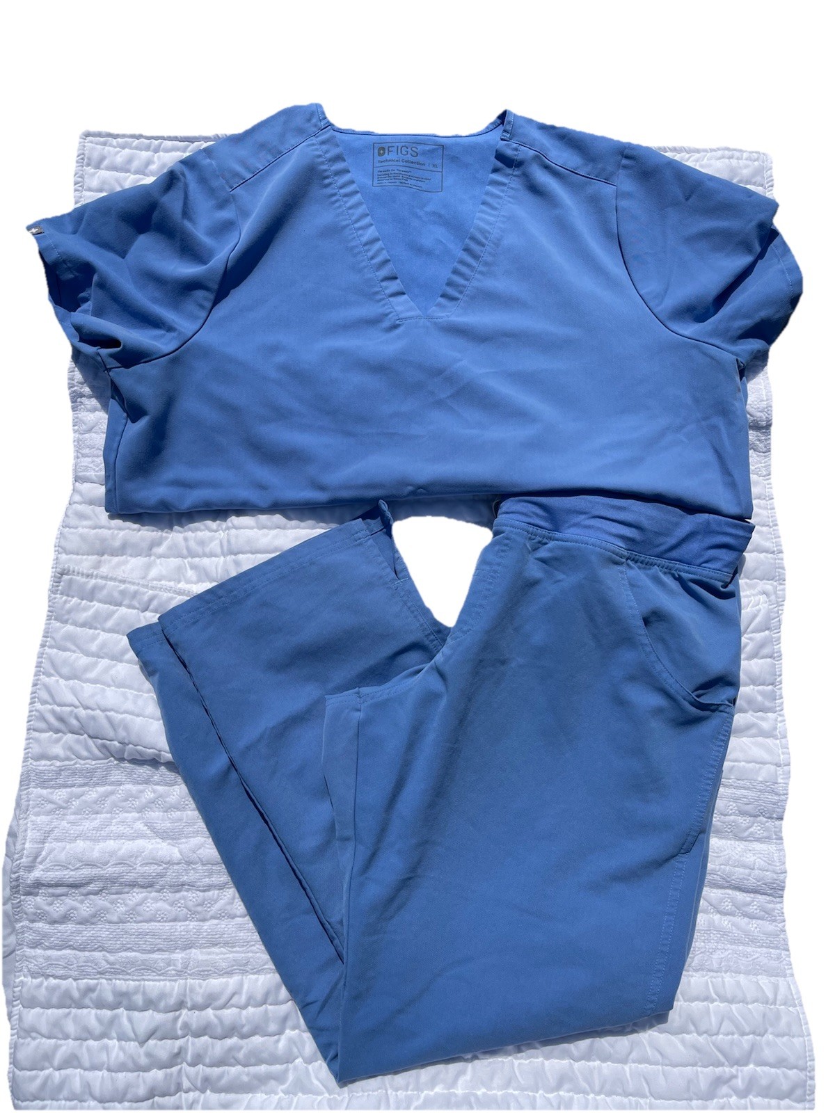 FIGS Technical Collection Blue Scrub Set . Zamora Pants LP/ Top Is XL