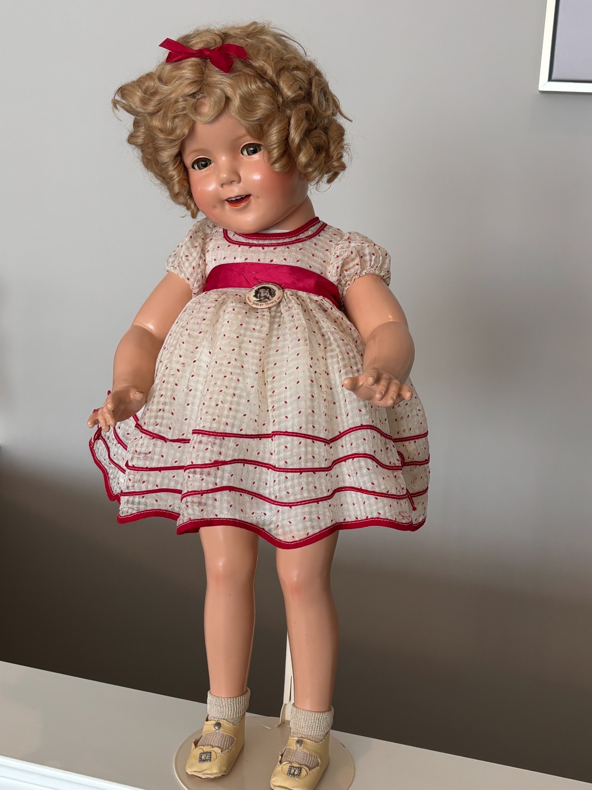 27" IDEAL SHIRLEY TEMPLE FABULOUS, 1930S, COP MARK, ORIG. COMPO DOLL, NEAR MINT
