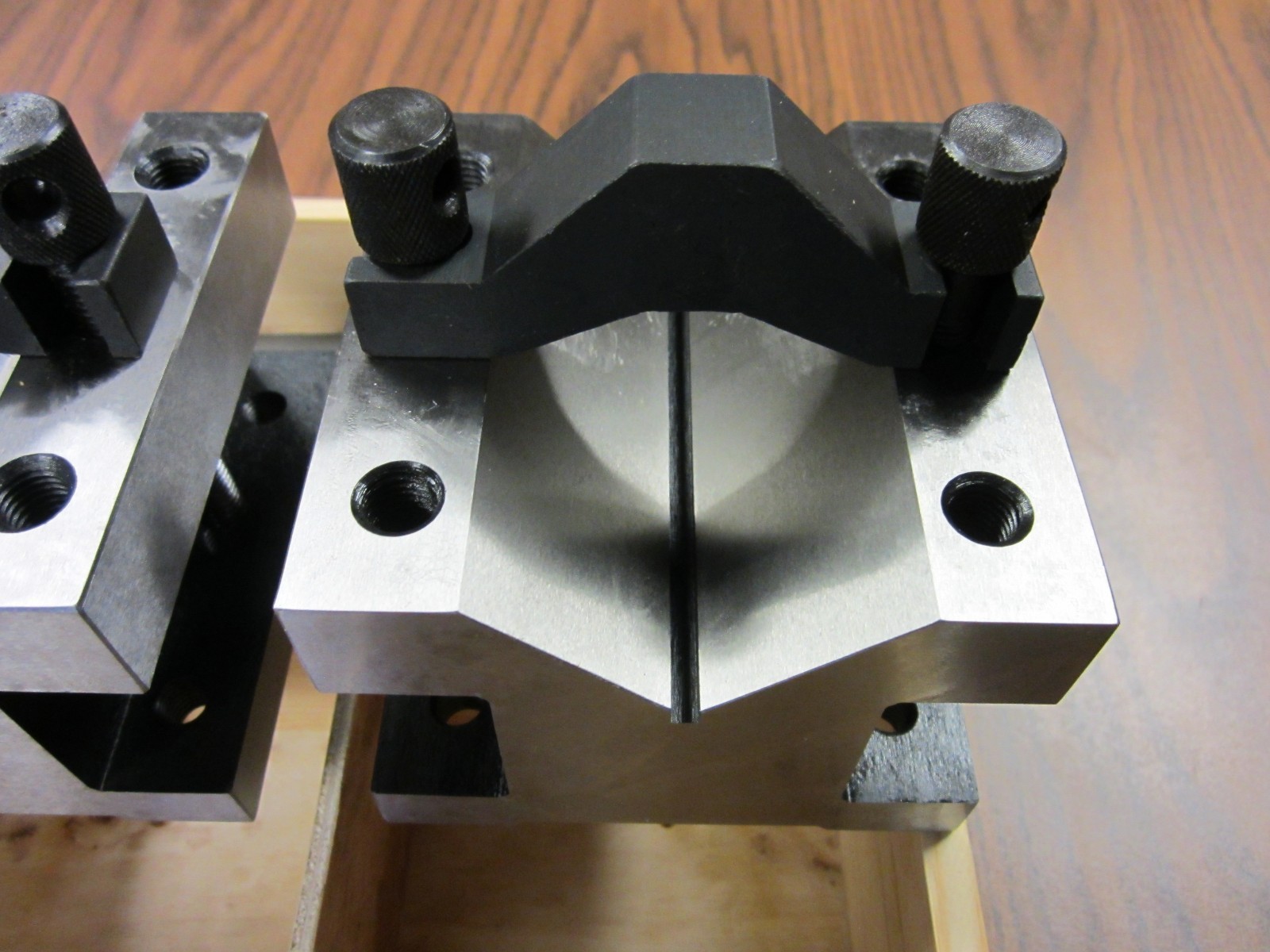 4-1/8" PRECISION V-BLOCK PAIR W. CLAMPS part# 706C-755--New
