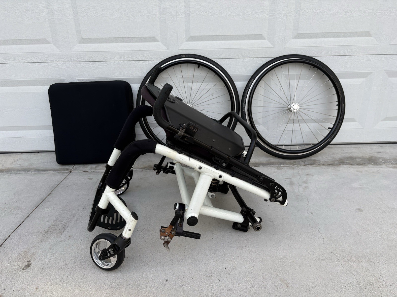 Quickie GT Rigid Wheelchair with XTR SUSPENSION shock