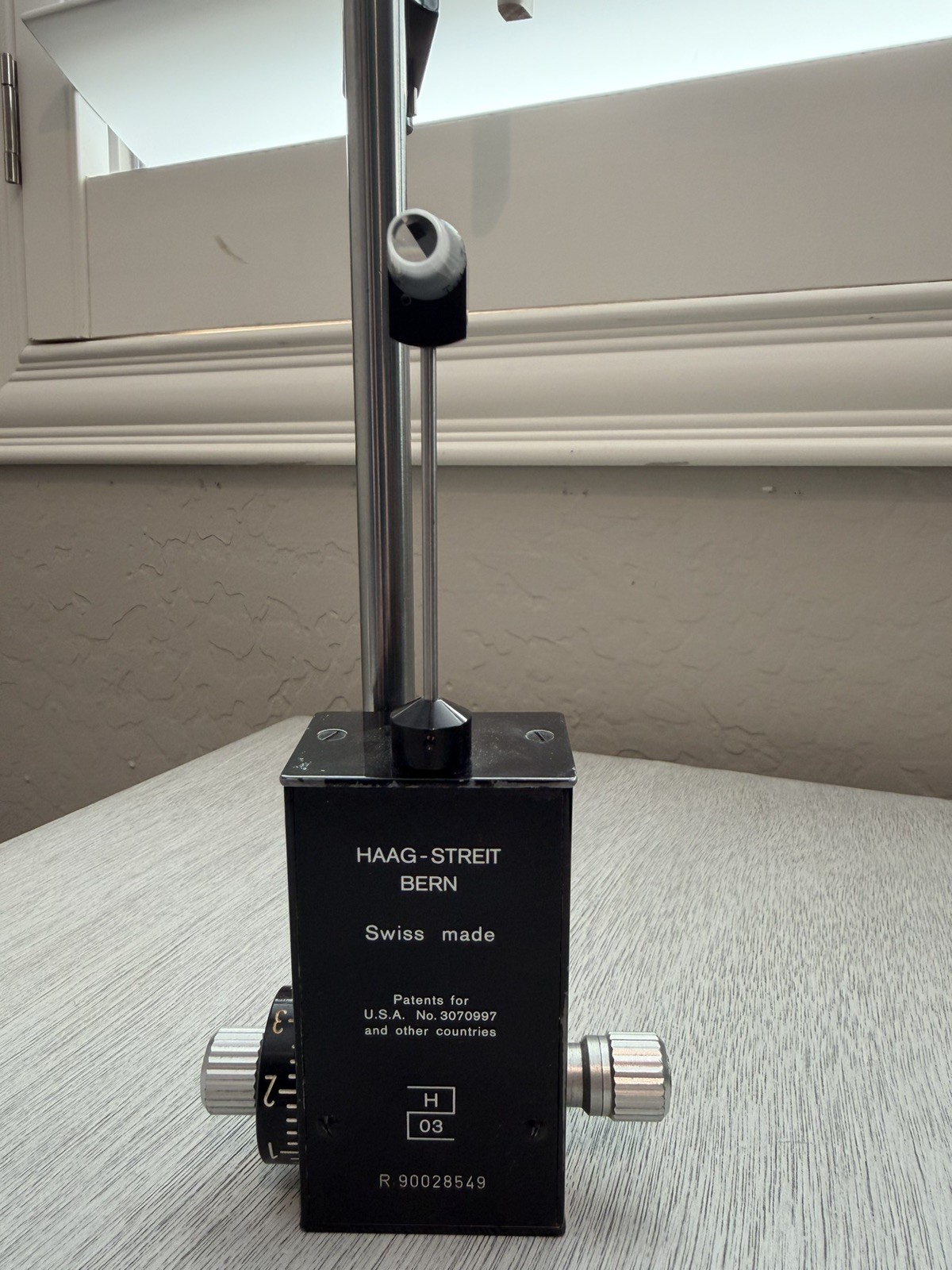 HAAG STREIT BERN REF AT-900, Applanation Tonometer w Goldmann Tip