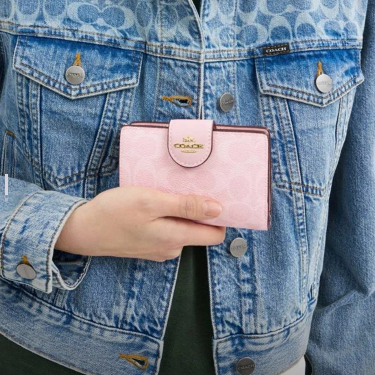 Wallet In Signature Pink with Logo Coach CW786