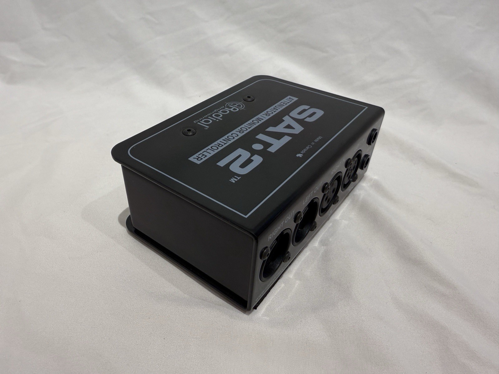 Radial Engineering SAT-2 Stereo Monitor Controller and Audio Attenuator w/ Box