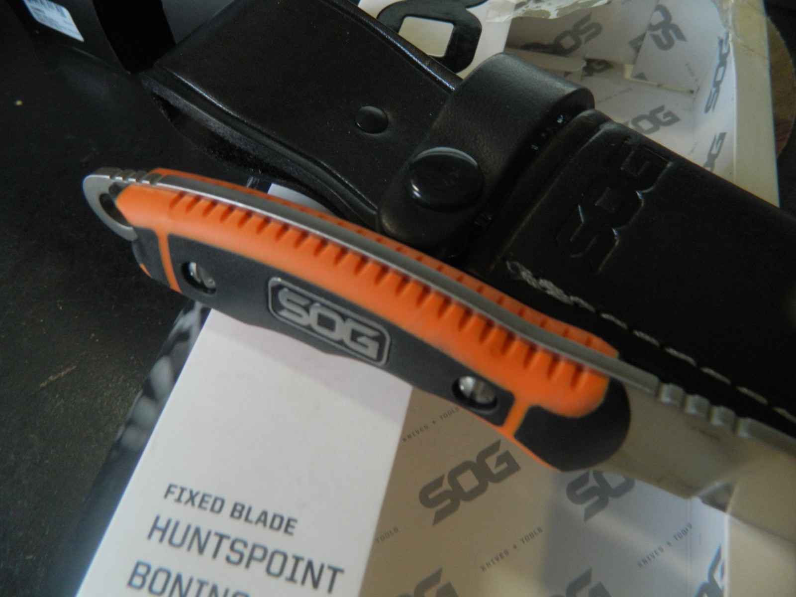 SOG KNIVES 8.2" HUNTSPOINT FIXED BLADE BLADE AUS-8 HANDLE ORANGE & BLACK GRN