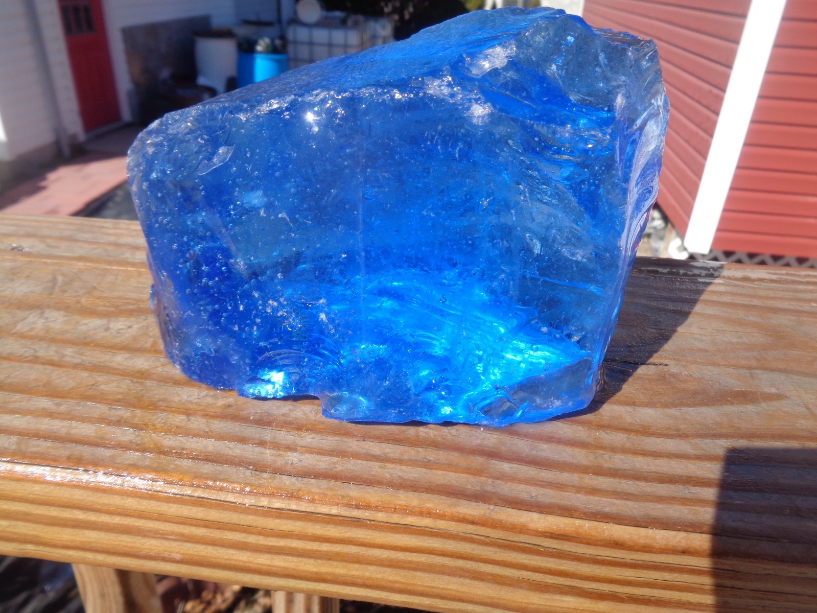 Glass Rock Slag Pretty Clear Sapphire Blue Bubbles 4.12 lbs  Rocks Landscaping