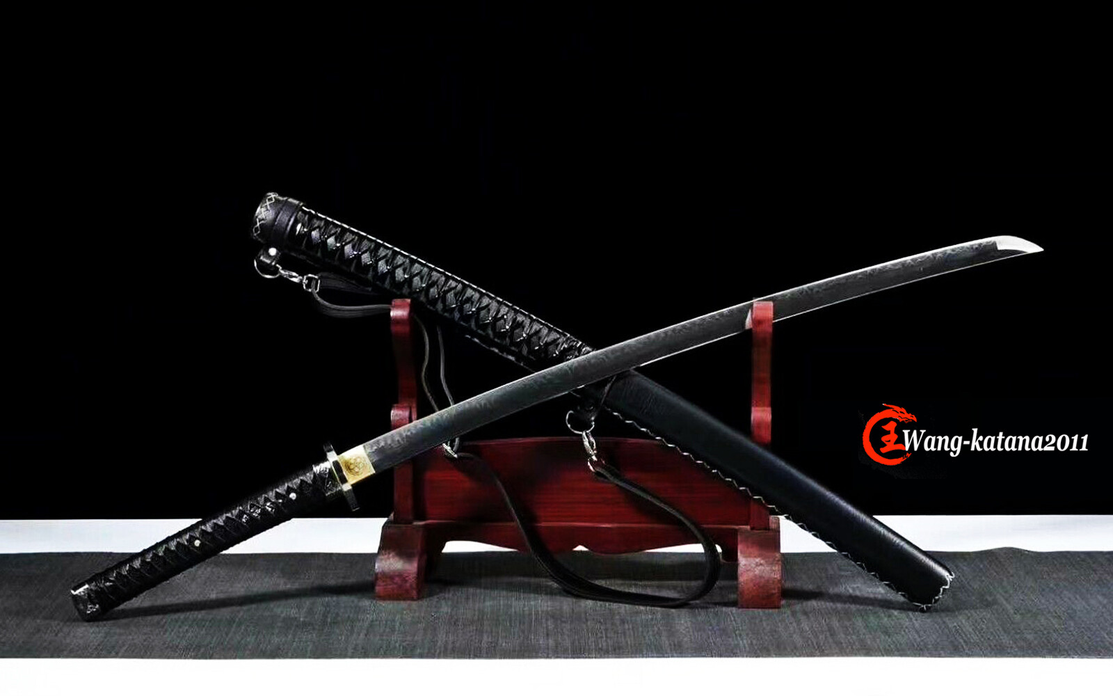 Black Leather Katana Clay Tempered T10 Japanese Samurai Sharp Sword with Straps