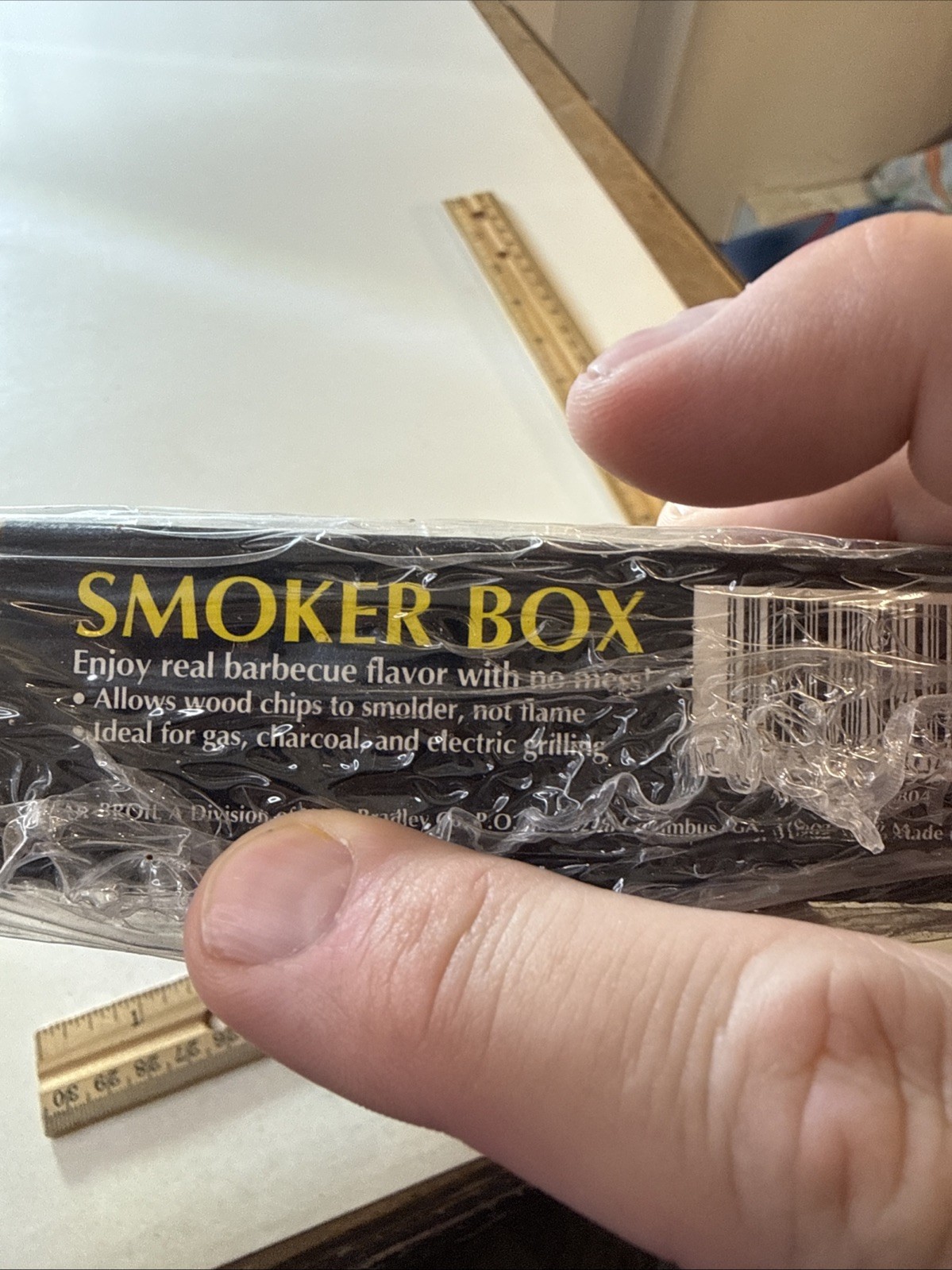 Char-Broil Cast Iron Smoker Box Gas Charcoal Grills wood Chips Flavor electric