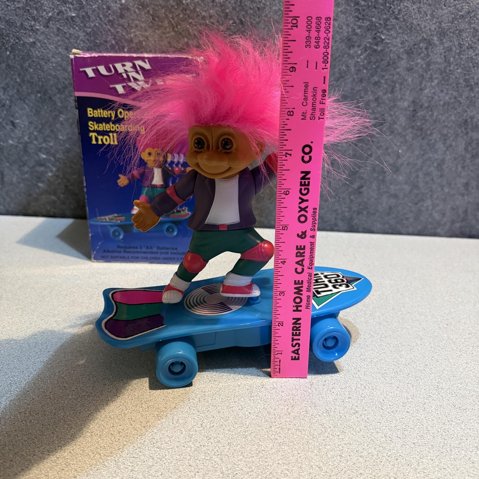 Vintage Russ Berrie Turn 'N Twist Battery Operated Skateboarding Troll 8080