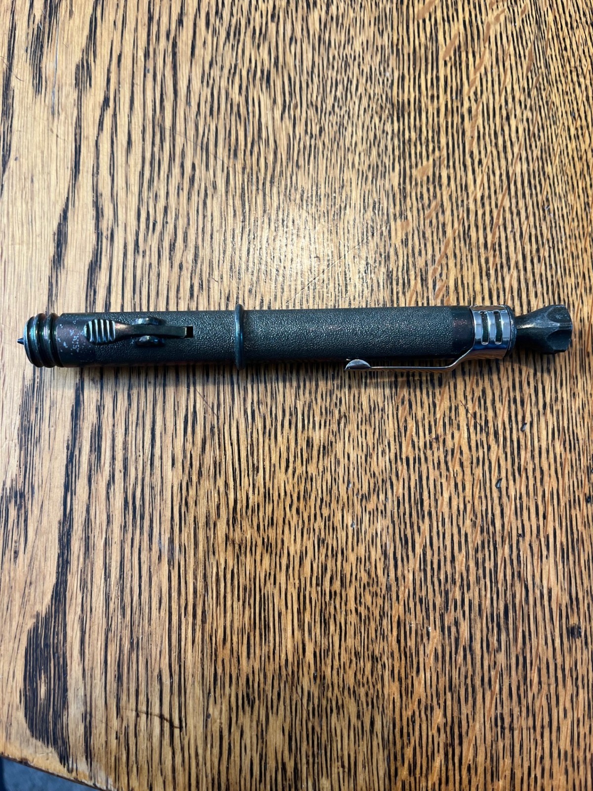 Military Style Emergency / Survival Pen Flare Signal Projector Launch