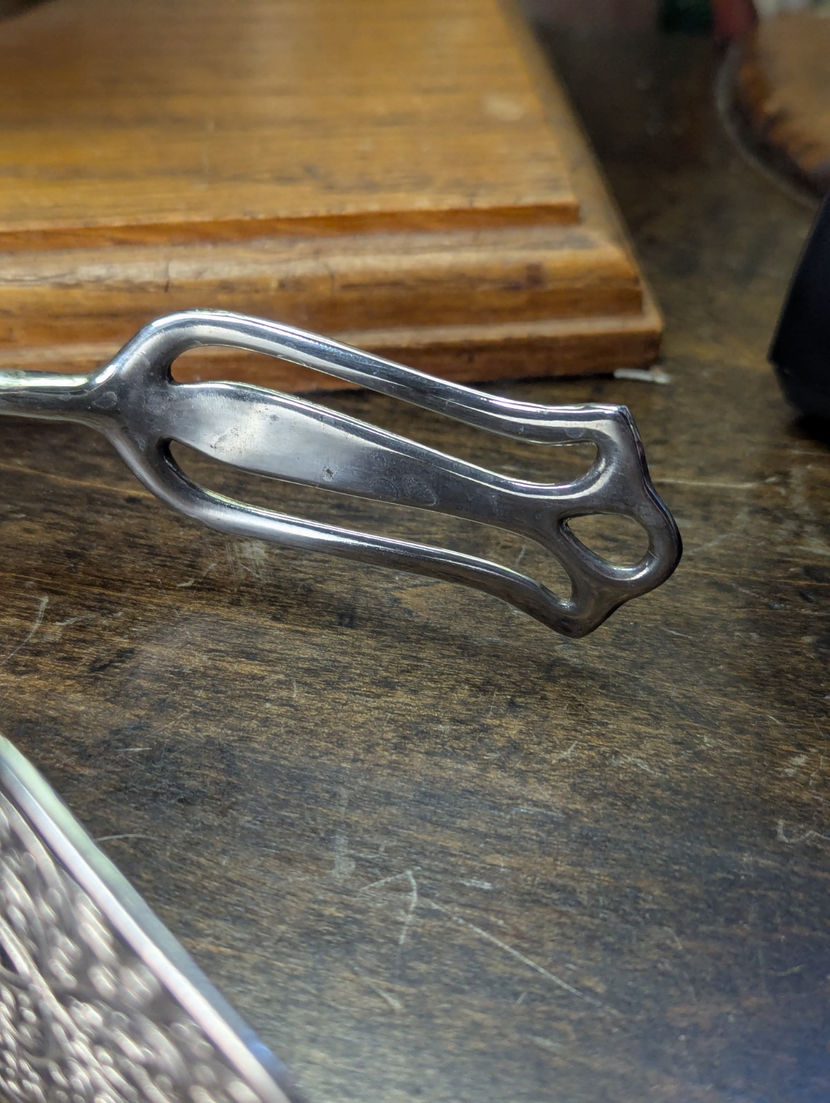 Silverplate Zinc Alloy Salad Tongs Vintage Ornate Dessert Service SEPARATED 8.5"