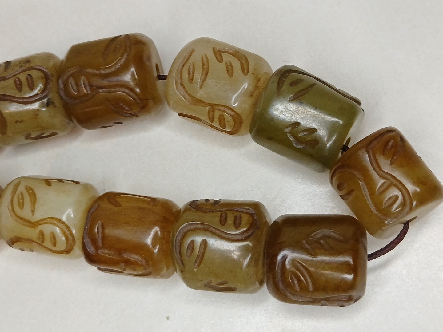 Antique Vtg Original China Tibetan Carved Prayer Jade Beads Buddha
