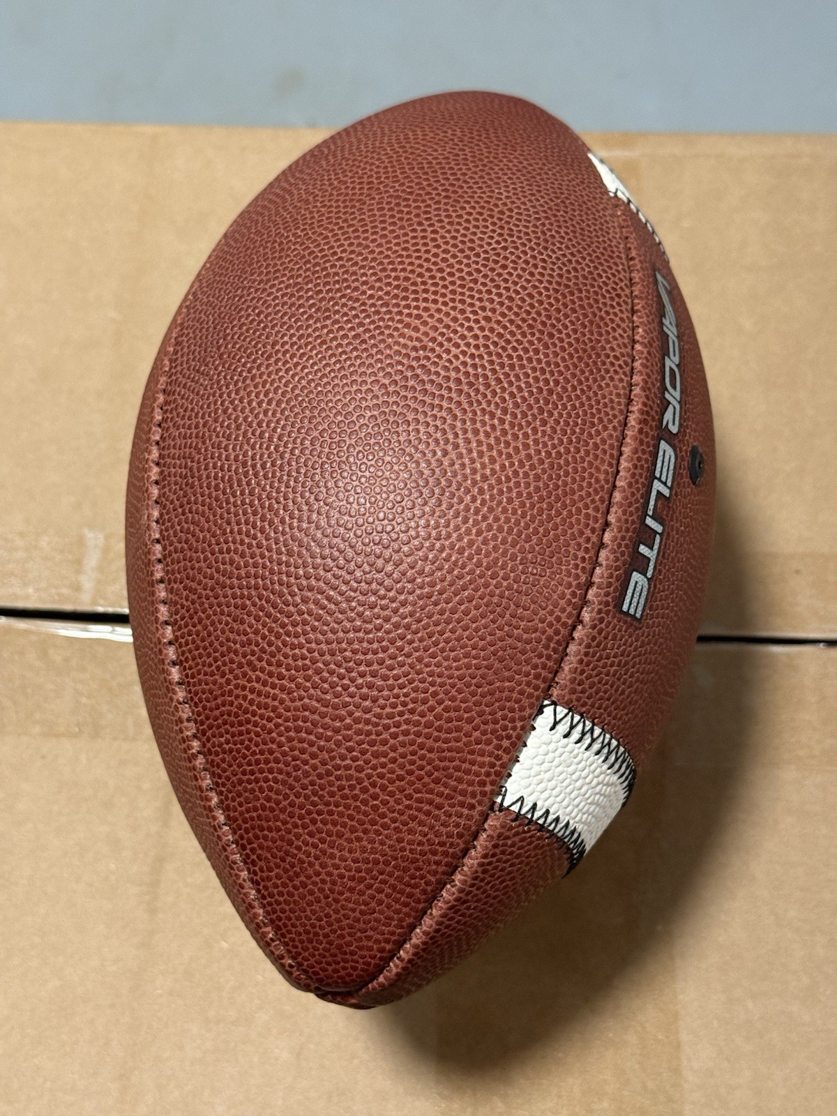 Nike Vapor Elite YOUTH Size Leather Football w/ White Pebble Lacing Brand New