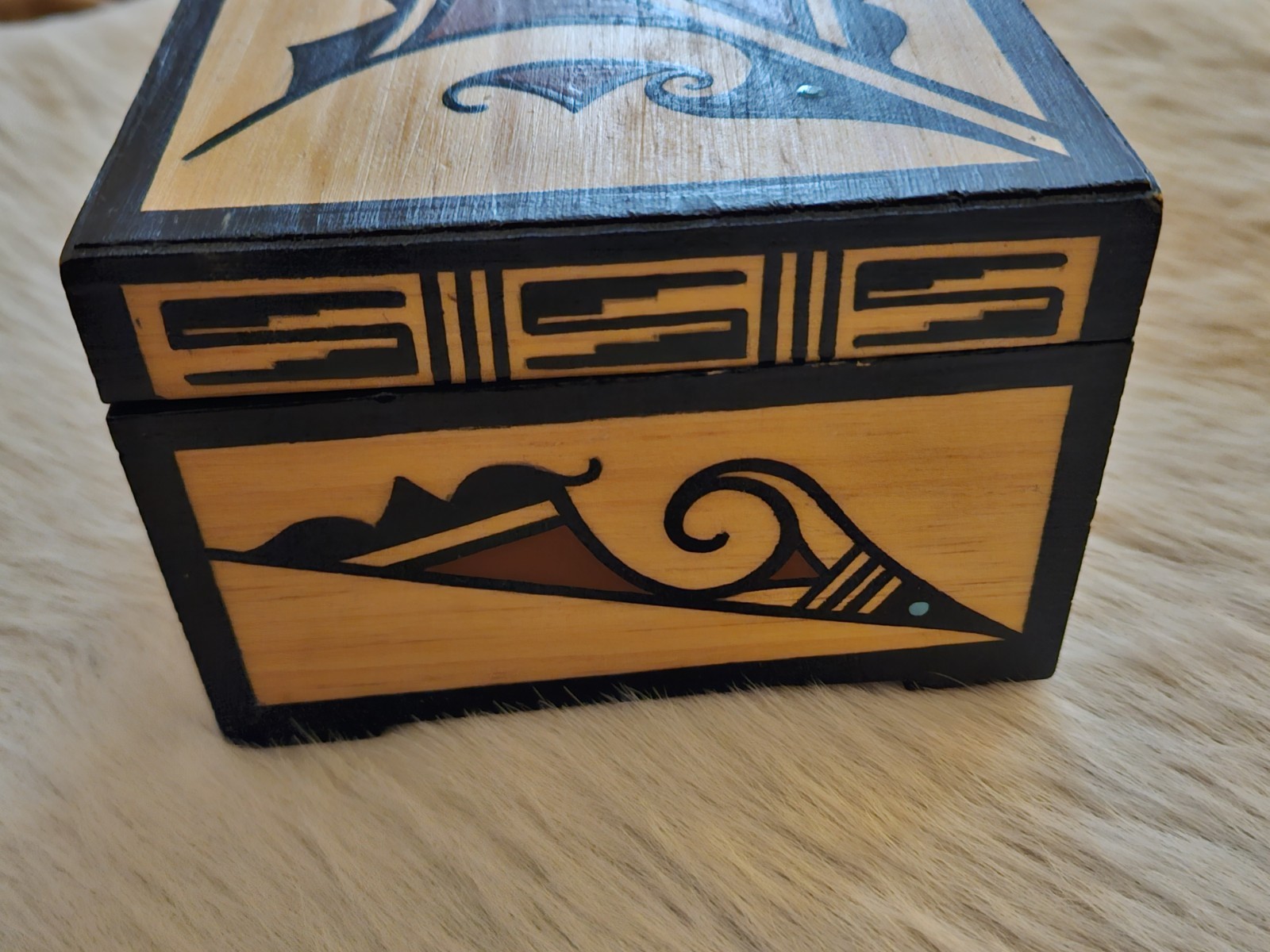 Native American Wood Keepsake Box by K. Leekela, Zuni Pueblo 6x5x3.5