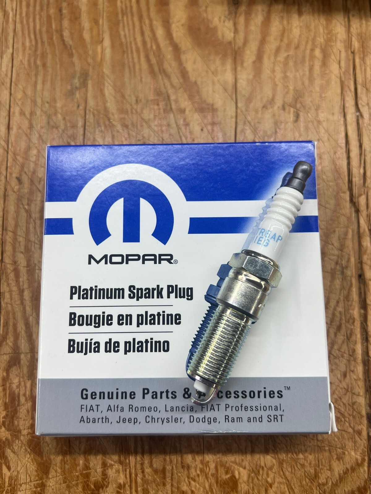 11-24 Chrysler Jeep Dodge 5.7L SRT 6.4L PLATINUM Spark Plugs OEM MOPAR 8 pcs SET