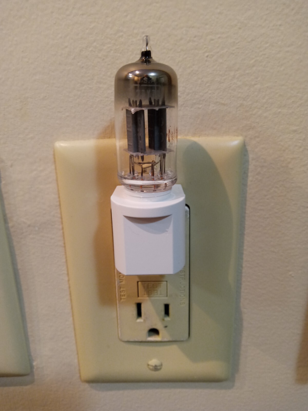 TNTUBES Night Light New 12AX7A Style Vacuum Tube LED White Auto Light Sensing