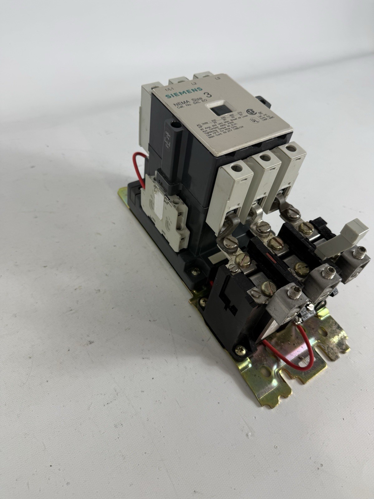 SIEMENS SXL-EO. SIZE 3, 480 VAC, 90A 600V, SA33A Relay, Contactor Motor Starter