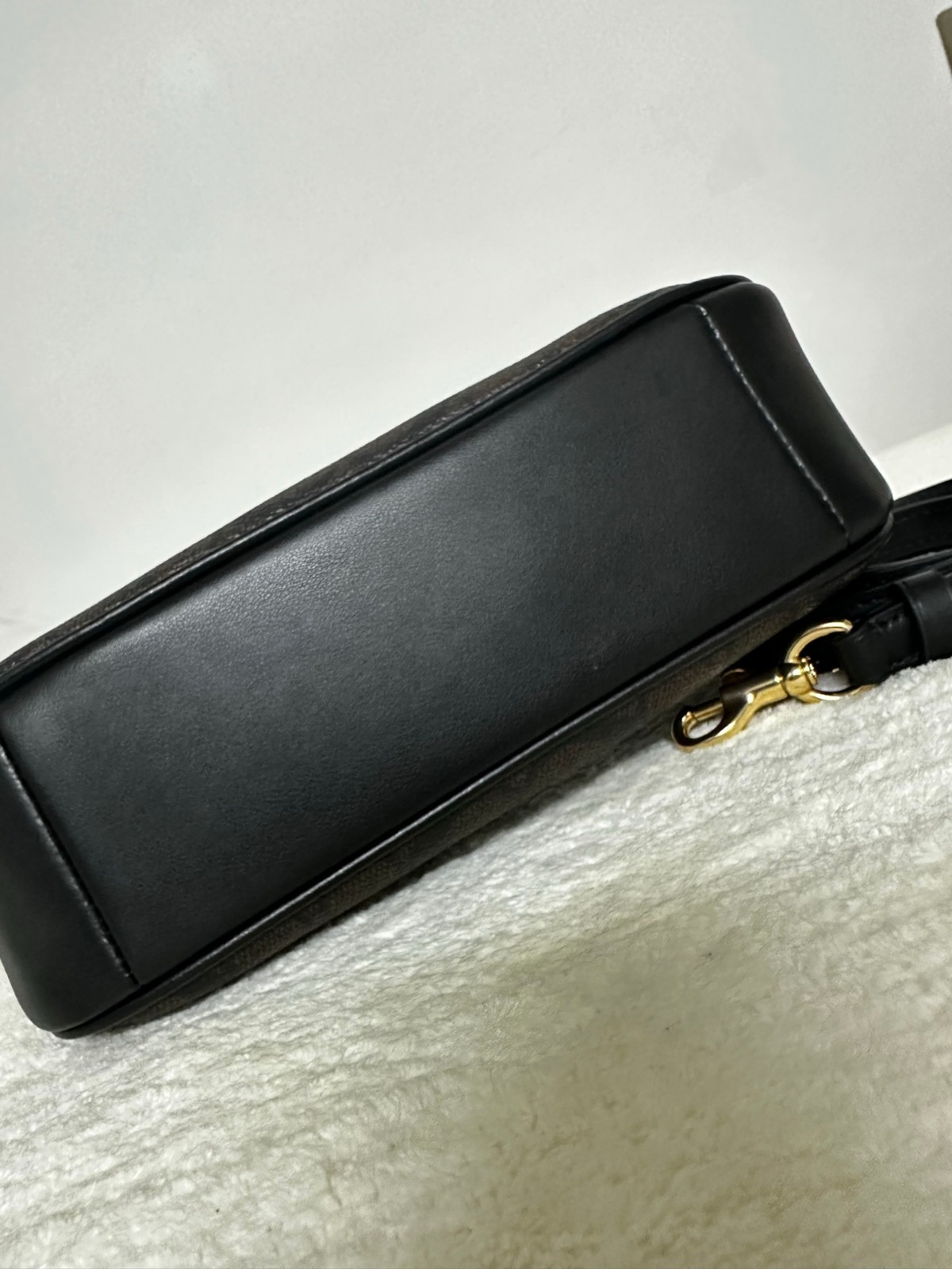 COACH CV933 Teri Shoulder Bag In Signature Canvas Maple Free shipping