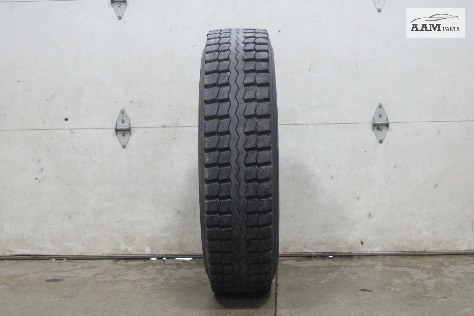 2018-2024 FREIGHTLINER CASCADIA TIRE GOODYEAR 295/75 R22.5 16/32 NDS OEM