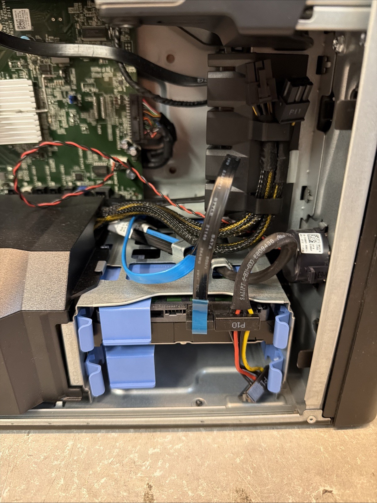 Dell Precision T3610 Computer Xeon E5-1620 v2 - 16GB RAM - 1TB HDD NVS 510 No OS