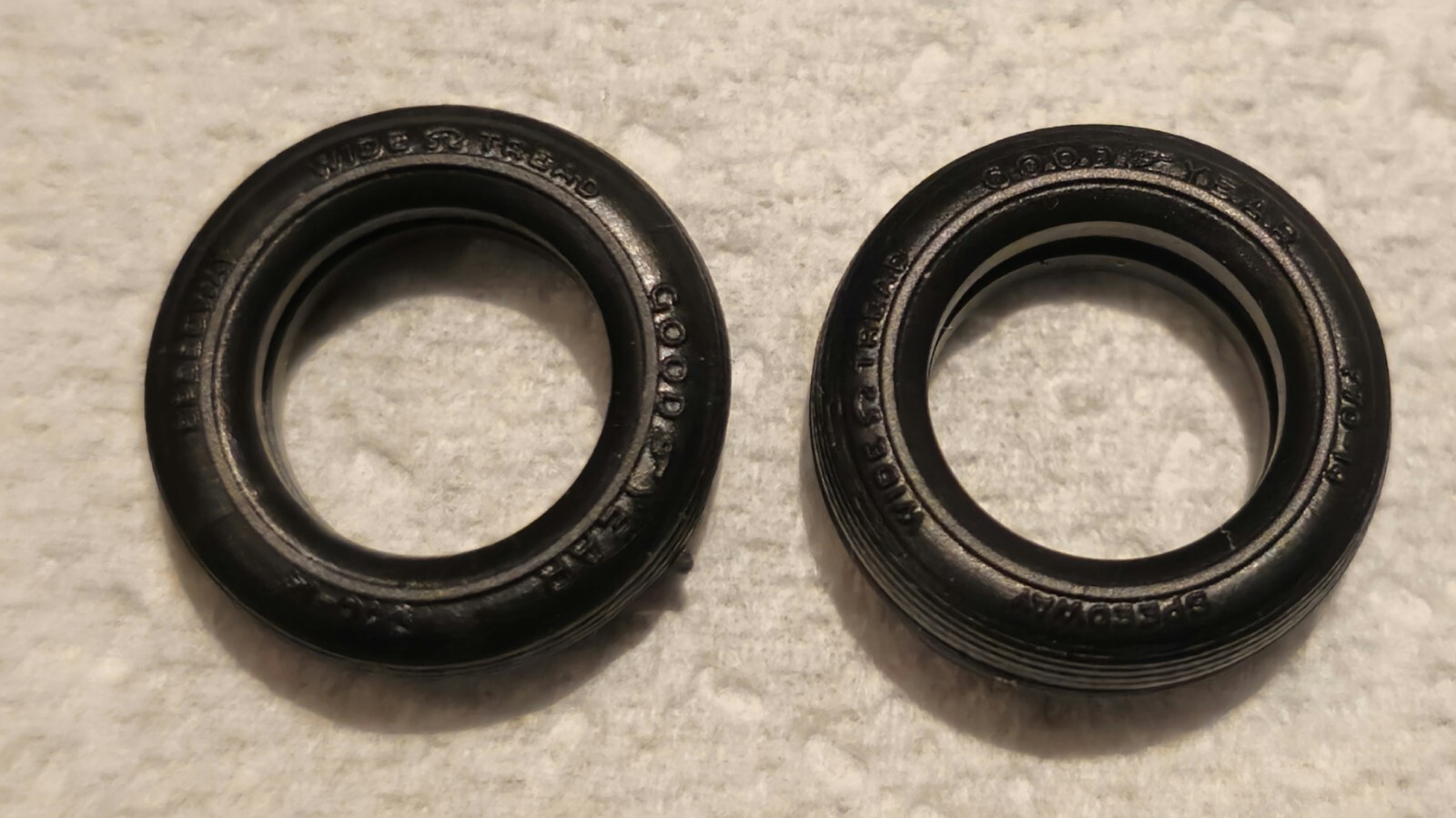 12Pcs Good Year Model Car Rubber Tire 1:43 Scale F70-14 Speedway Wide Tread