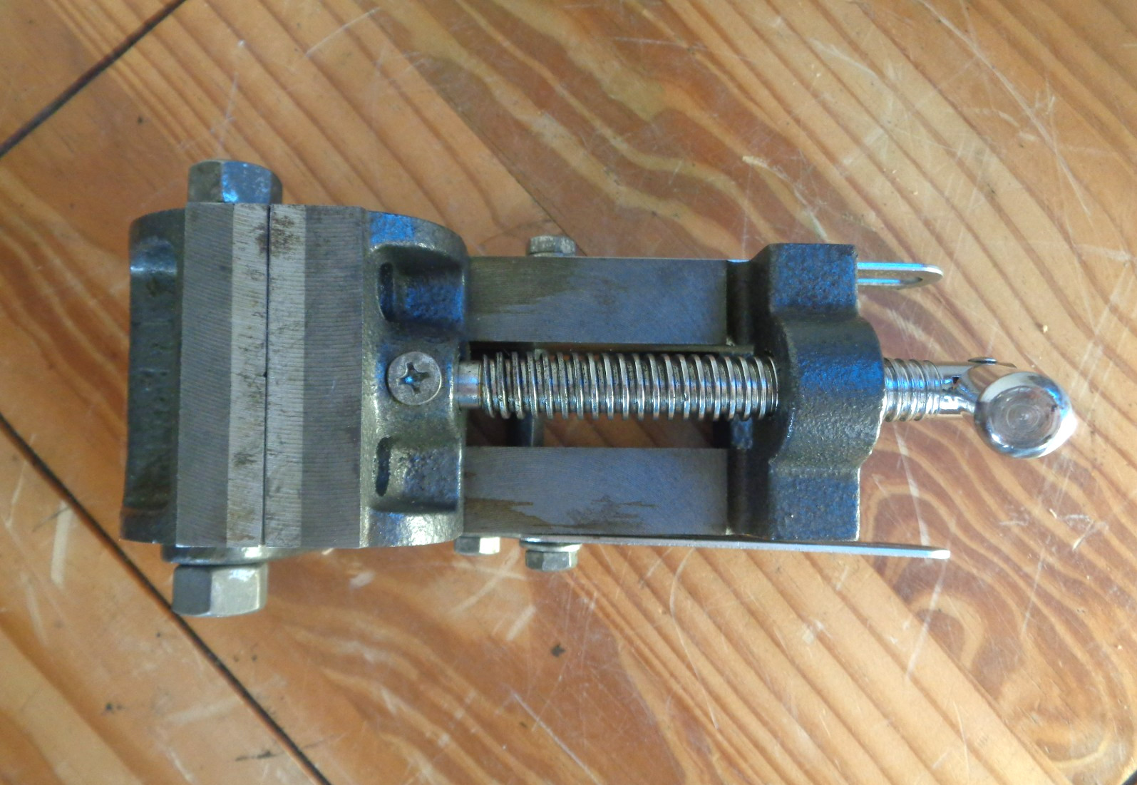 Tilting Drill Press Machinist Vise 2.5” Jaws