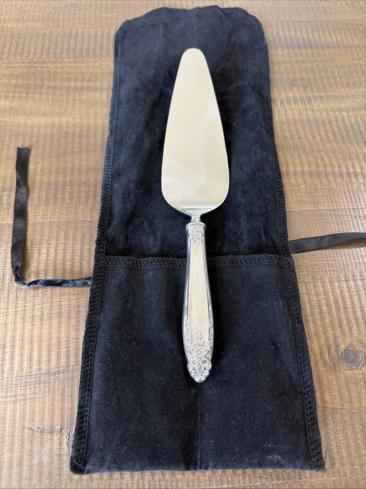 International PRELUDE Pie Server with Stainless Blade Sterling handle 1939 10"