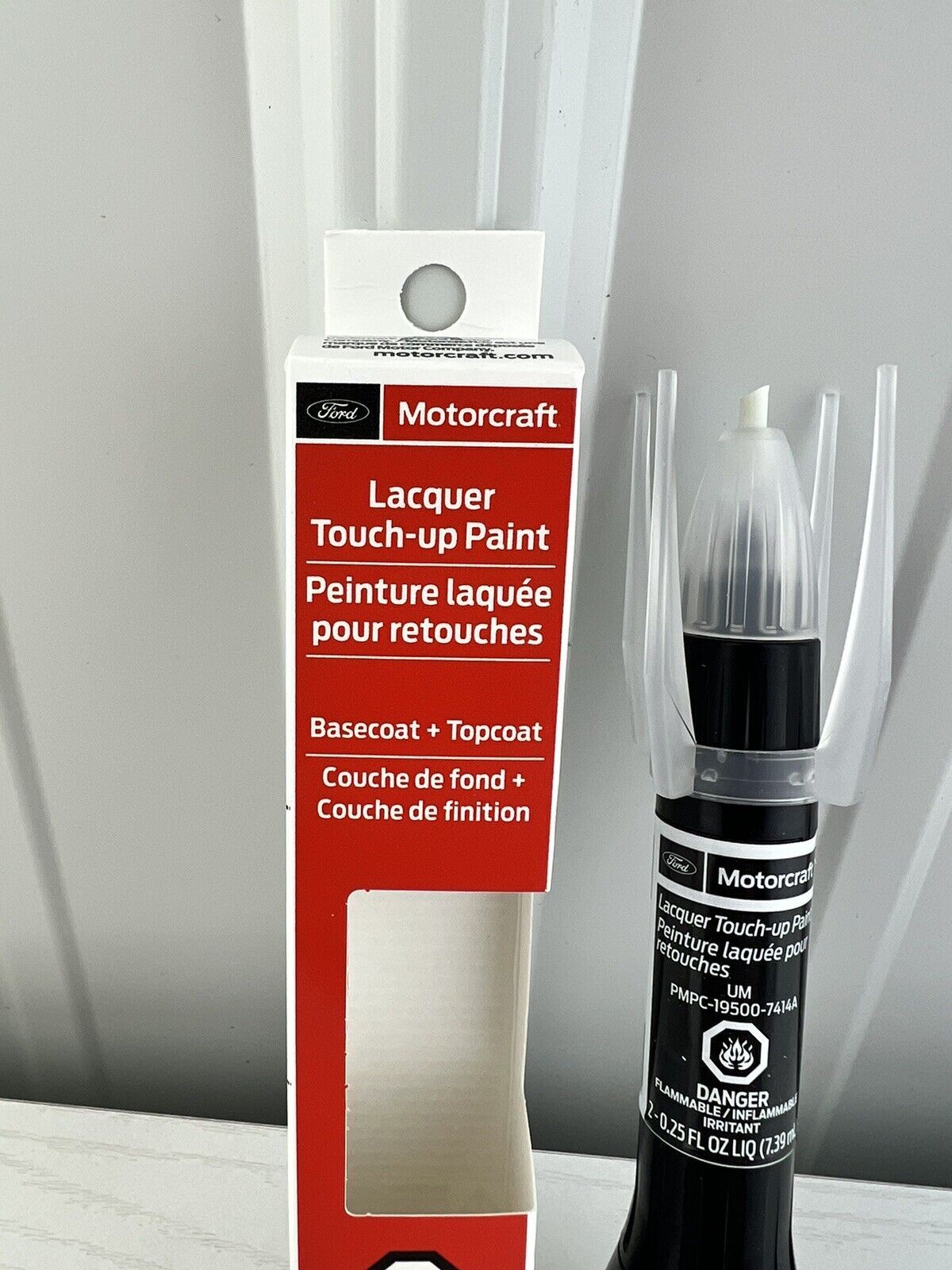 Genuine Ford Motorcraft Touch Up Paint Bottle Agate Black UM 7414A & Clear Coat