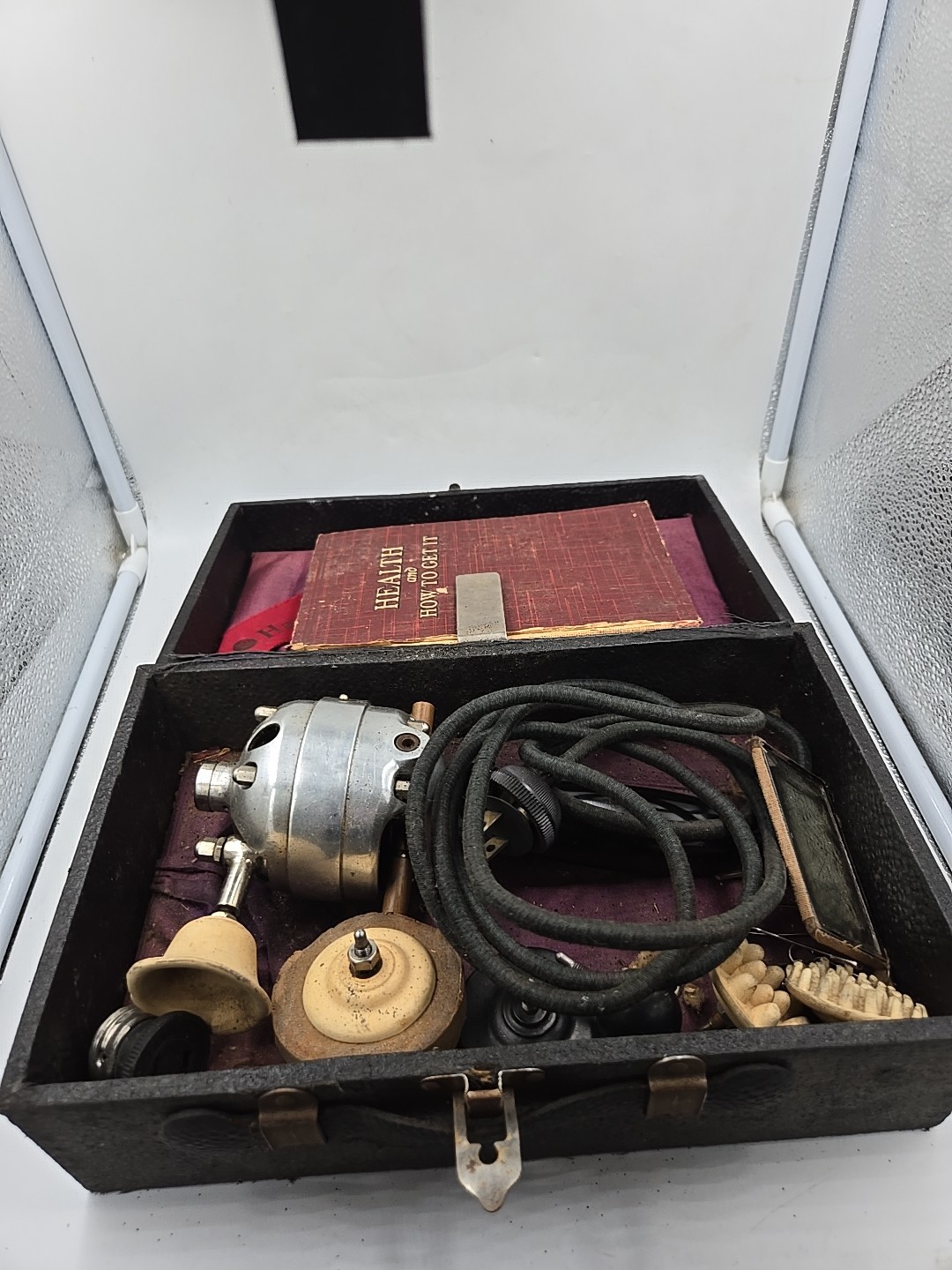 Hamilton Beach Vibrator Machine 1902 W/ Old Book And Box