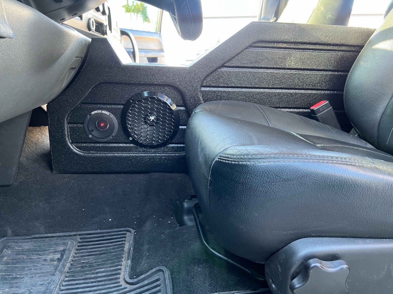 Chevy Silverado Gmc Sierra All Cabs 07-13 Center Console Subwoofer Box For 1x12