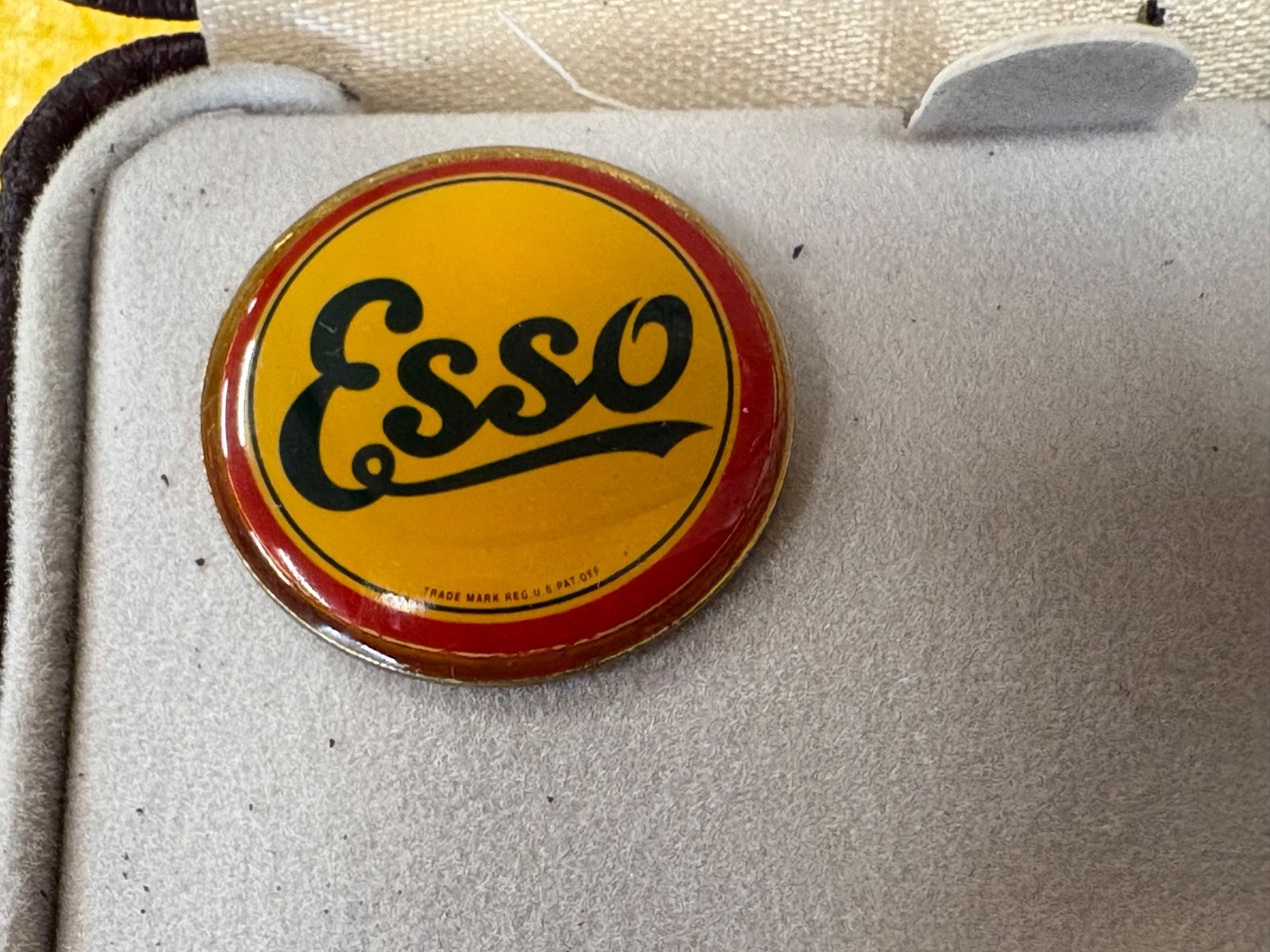 Vintage Esso SOSONY Exxon Mobil Petrol enamel lapel pin badge exxon mobil 14kt