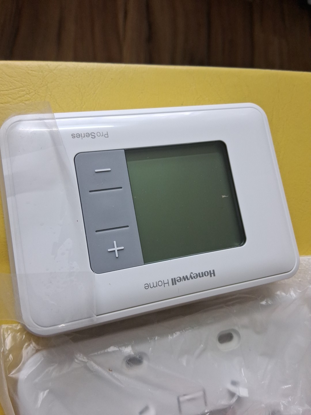 Honeywell Home-Resideo T3 Pro Thermostat 2H/1C Heat Pump and 1H/1C Conventional