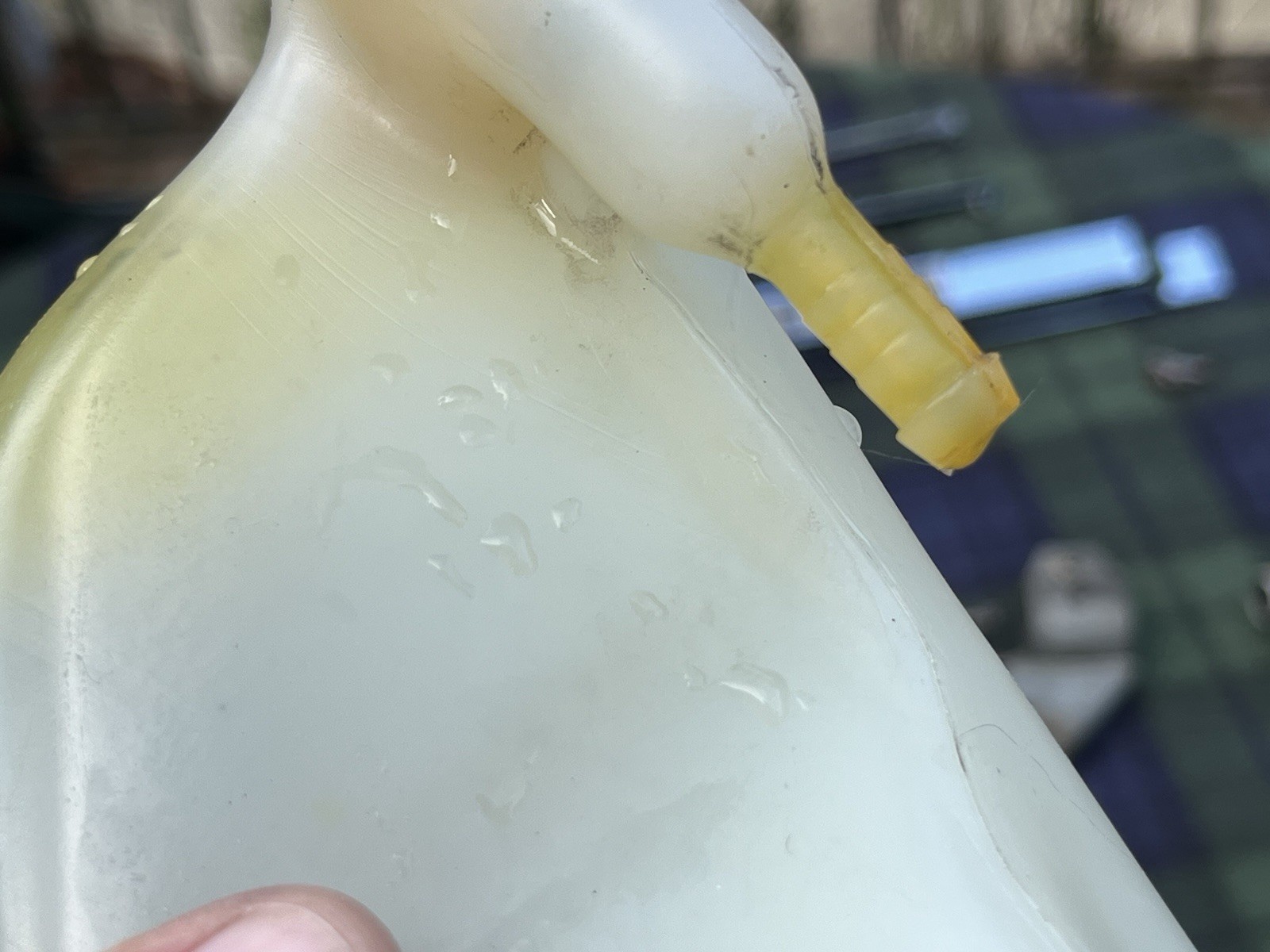 Mercedes-Benz R107 560SL Coolant Expansion Tank