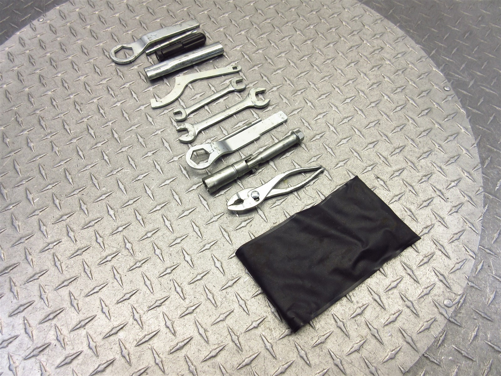 2008 07-09 Kawasaki KLE650 LE650A Versys OEM Tools Tool Bag Pouch Set Kit