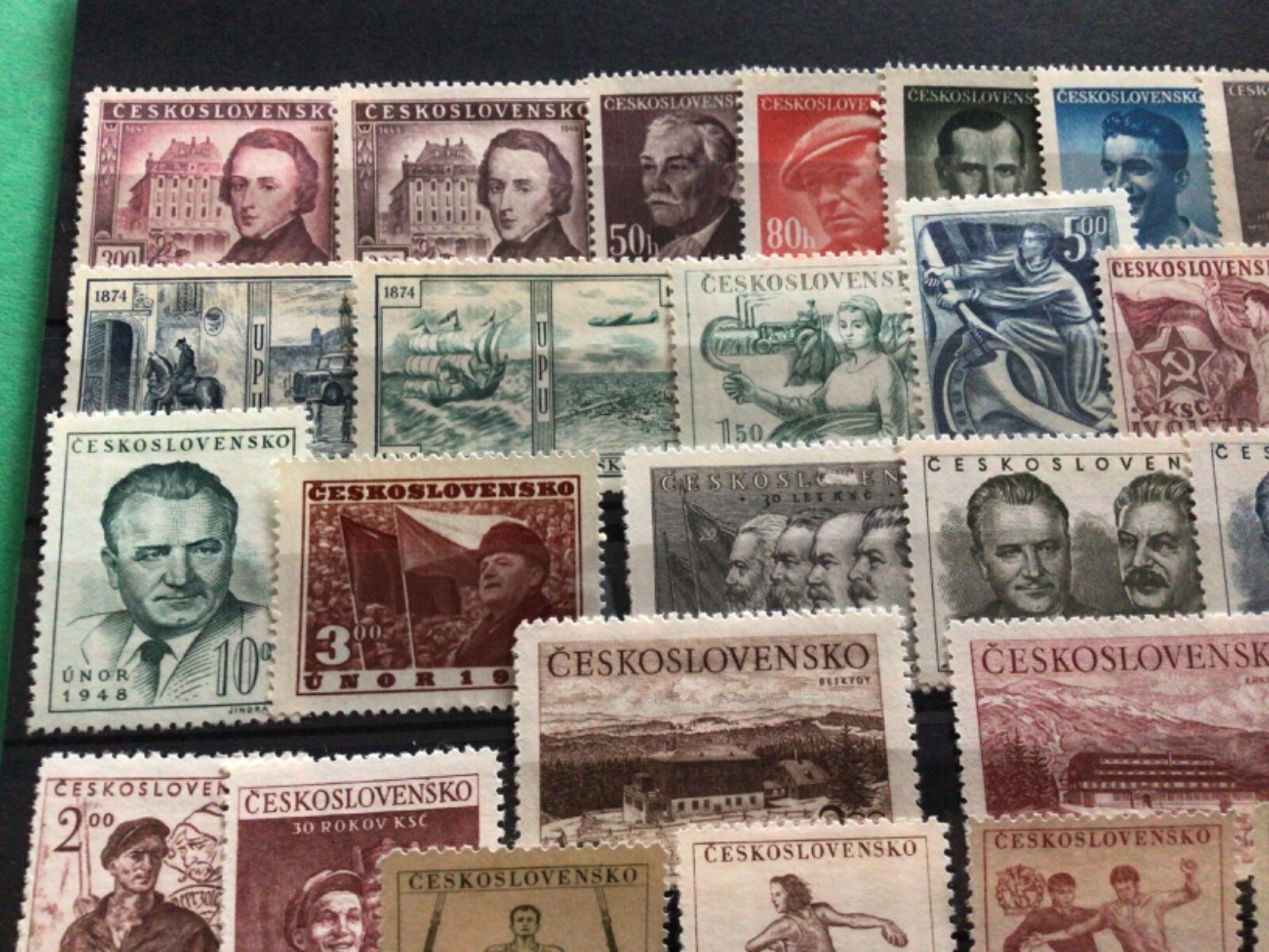 Czechoslovakia mounted mint stamps A20041