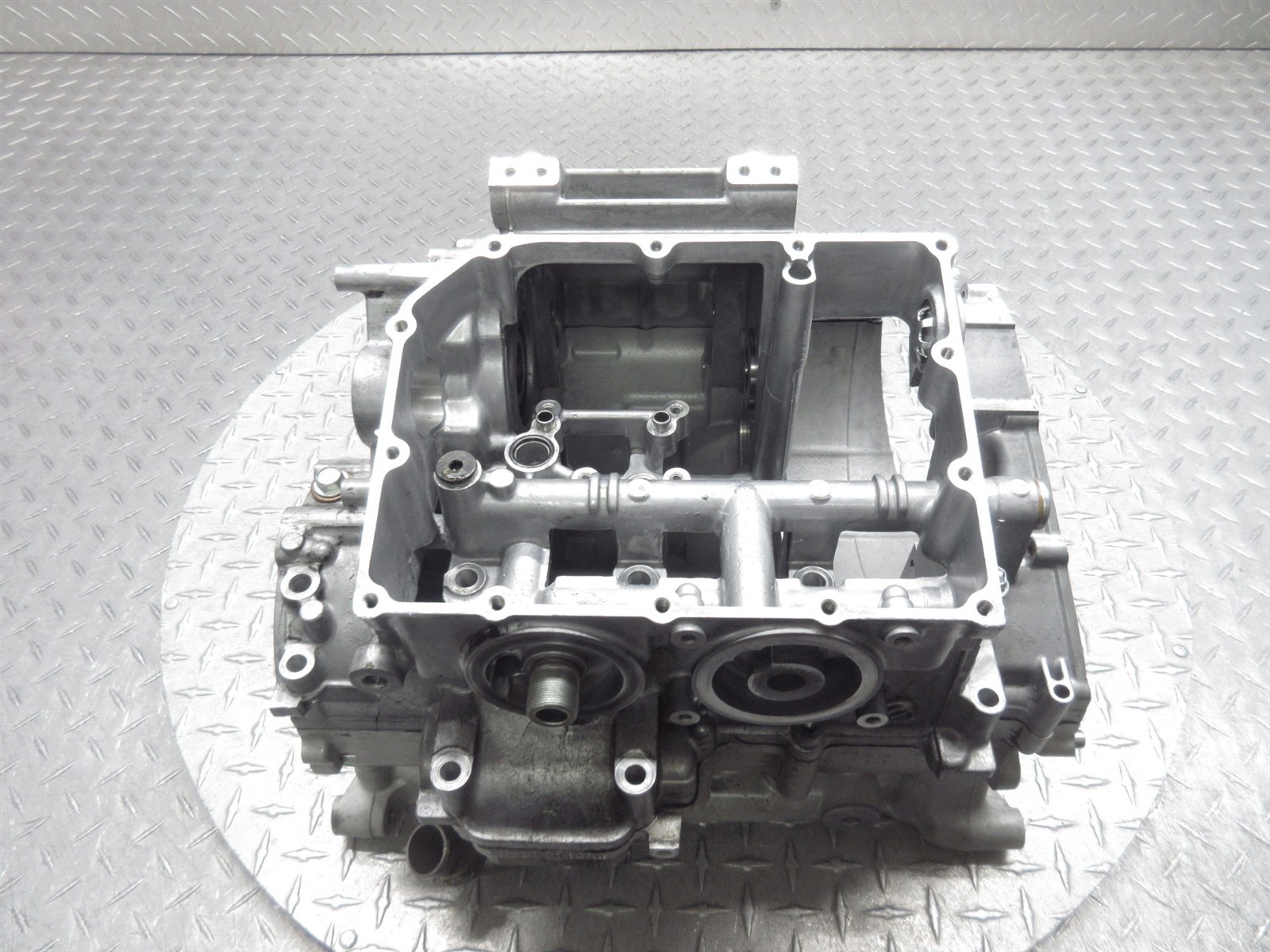 2007 06-07 Suzuki GSXR 600 GSXR600 Crankcase Case Engine Motor Block Piston Lot