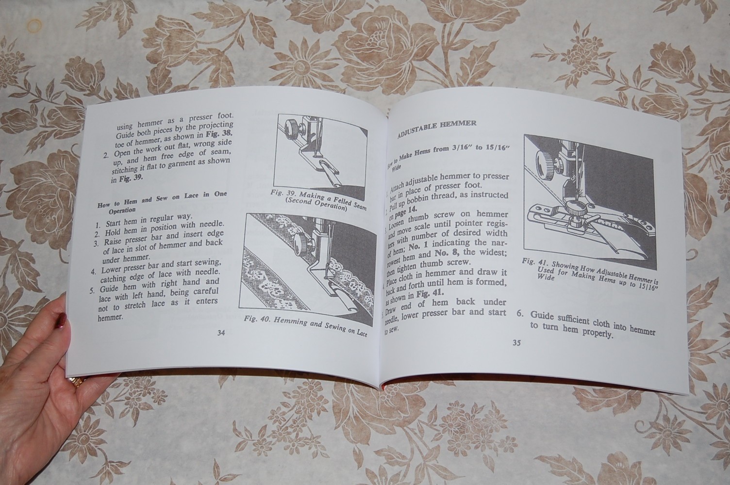 Rare Deluxe-Edition Instruction Manual, Singer Featherweight 221k Sewing Machine